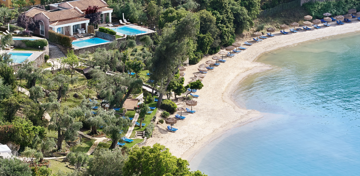 02-palazzina-seafront-villa-with-private-pools-in-corfu